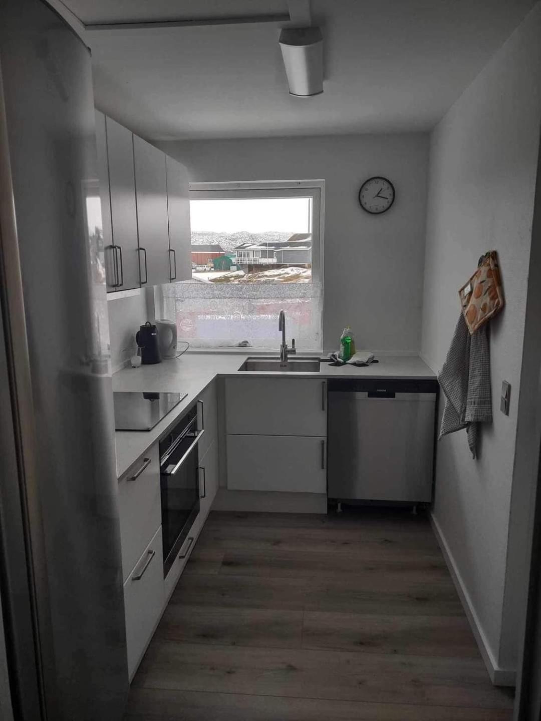 Ilulissat Hostel Екстер'єр фото